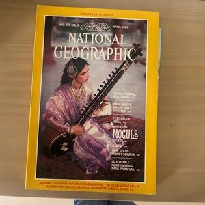 Vintage April 1985 National Geographic Tahira Syed